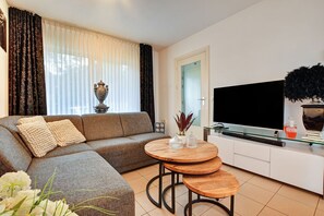 Living room - Charming Holiday Home With a Covered Terrace (Meijel)