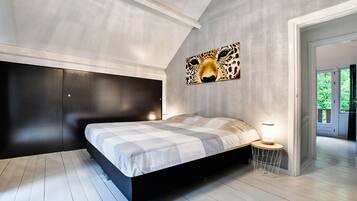 House | 2 bedrooms, individually furnished, bed sheets