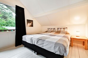 Casa | 2 quartos, individualmente mobiliados, roupa de cama