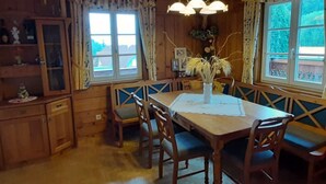 Dining - Blissful Holiday Home in St. Stefan ob Stainz With Terrace (Sankt Stefan ob Stainz)
