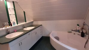 Towels - Blissful Holiday Home in St. Stefan ob Stainz With Terrace (Sankt Stefan ob Stainz)
