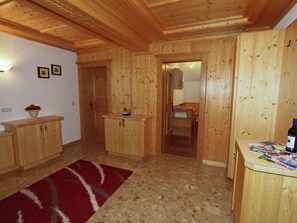 Apartment | Reception - Delightful Apartment in Zell am Ziller With a View (Gerlosberg)