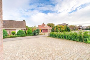 House | View from property - Captivating Holiday Home in Zeewolde near Forest (Zeewolde)
