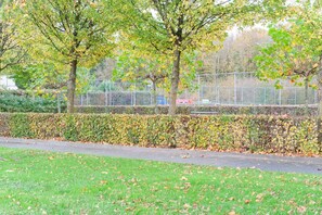 House | Garden - Captivating Holiday Home in Zeewolde near Forest (Zeewolde)