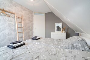 Casa | 4 dormitorios y ropa de cama