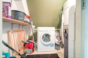 House | Interior - Captivating Holiday Home in Zeewolde near Forest (Zeewolde)