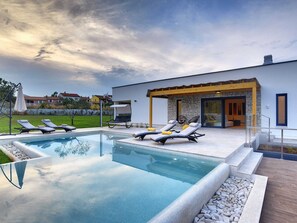Pool - Comfortable, Stylish, Detached Villa With Garden, Private Pool, Near the Beach (Medulin)