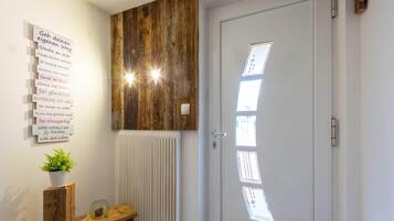 Apartment | Reception