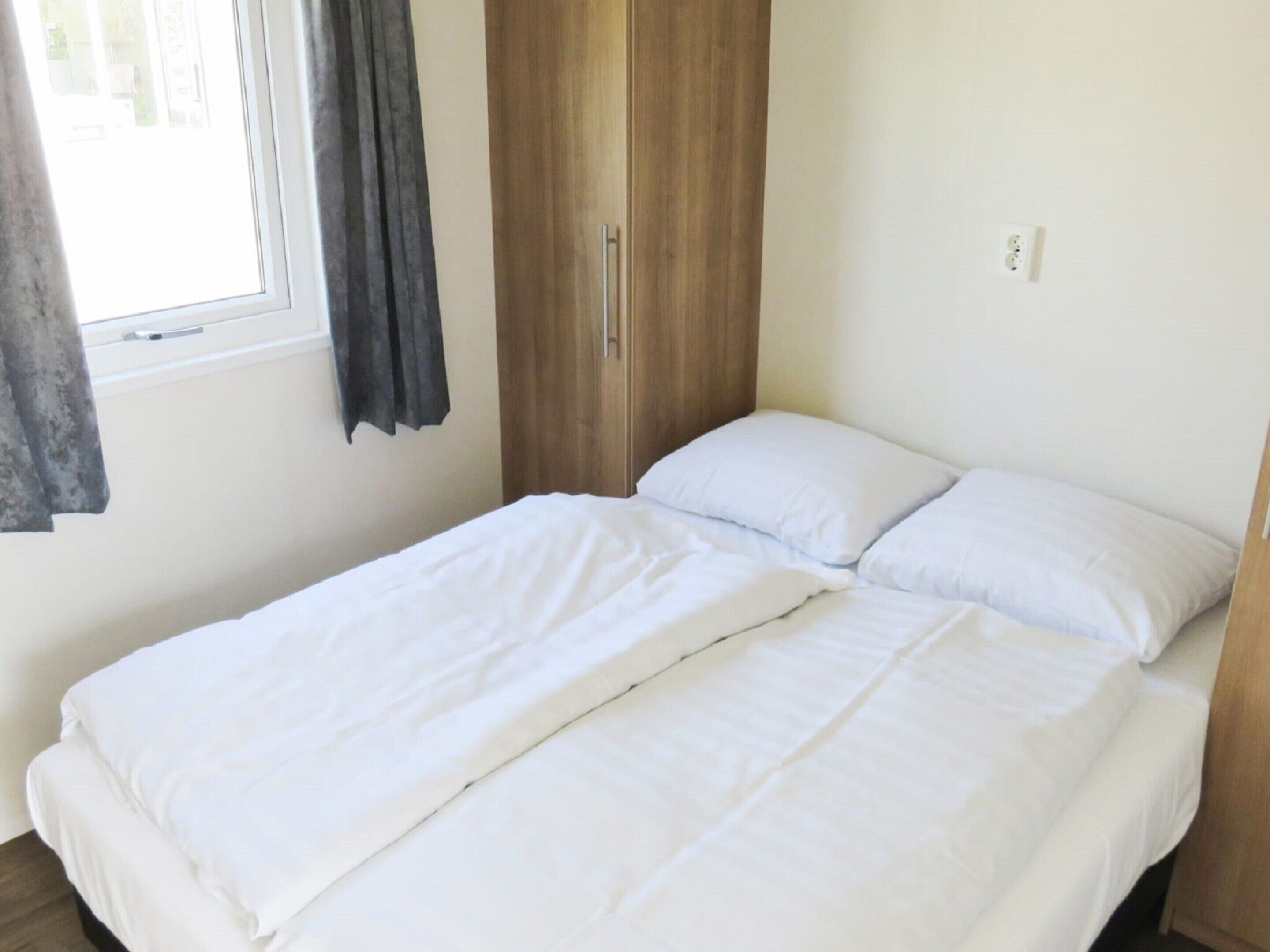 Chalet | 2 bedrooms, individually furnished, free cots/infant beds, bed sheets