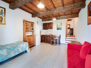 Living room - Farmhouse in Tuscany Near Petriolo Spa (Monticiano)