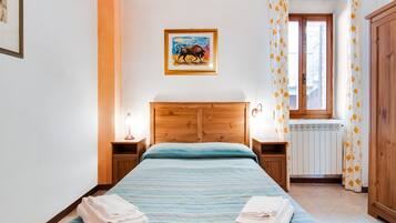 House | 2 bedrooms, individually furnished, bed sheets