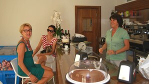 Dining - Stylish Apartment With Air Conditioning Near the Beach (Loano)