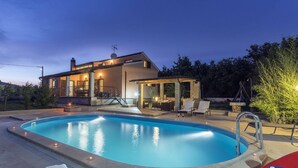 Pool - Detached Villa With Private Pool Near the Charming Village Vodnjan (Vodnjan)