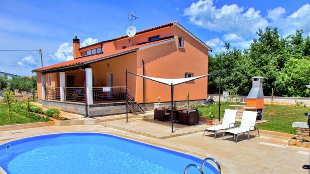 Exterior - Detached Villa With Private Pool Near the Charming Village Vodnjan (Vodnjan)