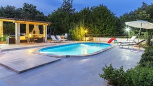 Exterior - Detached Villa With Private Pool Near the Charming Village Vodnjan (Vodnjan)