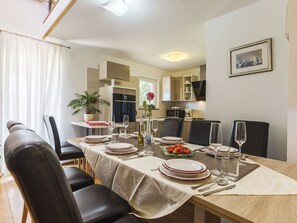 Dining - Detached Villa With Private Pool Near the Charming Village Vodnjan (Vodnjan)