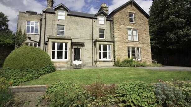 Exterior - Garden View Apartment in Chatsworth near Chatsworth House (Bakewell)