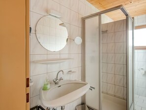 Apartment | Bathroom