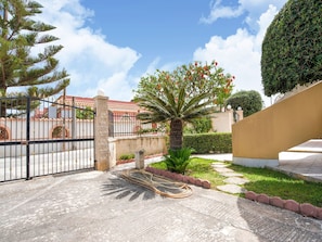 Reception - Serene Apartment in Santa Maria del Focallo near Beach (Ispica)