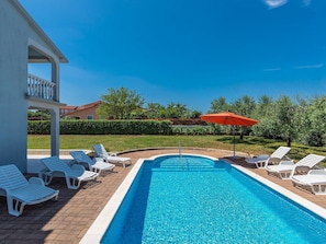 Outdoor pool - Villa Martina With Private Pool and Garden (Buje)