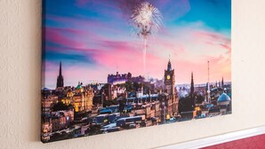 3 bedrooms, iron/ironing board, bed sheets - Classy Holiday Home in Edinburgh With Private Garden (Edinburgh)