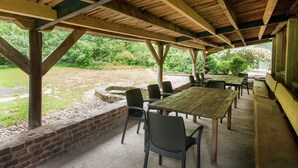 Balcony - Square-shaped Farmhouse in a Rural Area (Baexem)