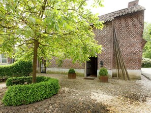 Exterior - Square-shaped Farmhouse in a Rural Area (Baexem)