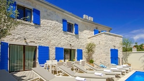Exterior - Serene Holiday Home in Kruncici With Private Pool (Sveti Lovrec)