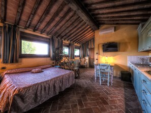 1 bedroom, individually furnished, bed sheets - Cottage in Tuscany With Pool and Sauna (Terranuova Bracciolini)