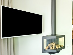 Interior - House in Reutum With Jacuzzi & Forest View (Reutum)