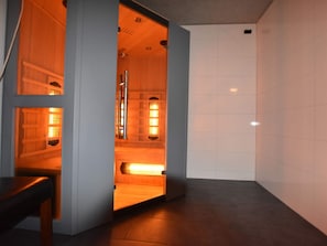 Interior - House in Reutum With Jacuzzi & Forest View (Reutum)