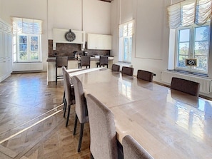 House | Dining