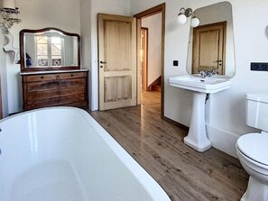 House | Bathroom