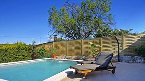 Unclassified image, 2 of 40, button - Heritage Holiday Home in Višnjan With Outdoor Pool (Visnjan)