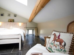 Hus | 5 sovrum, unika möbler och sängkläder