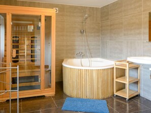 Ferienhaus | Badezimmer | Dusche