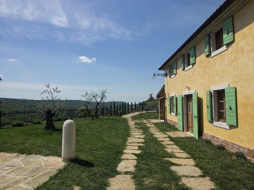 Cozy Villa in Marezige With Swimming Pool