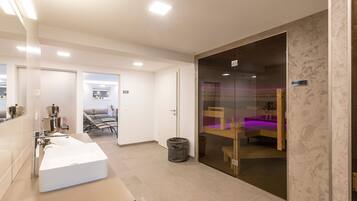 2 bedrooms, minibar, individually furnished, cribs/infant beds