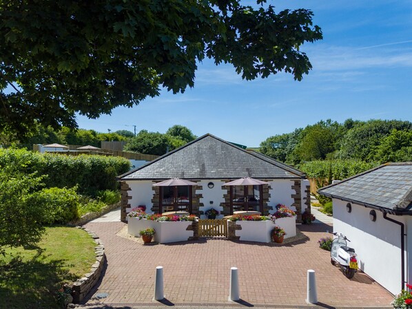 House | Exterior - Garden-view Holiday Home in Plymouth With Sauna (Plymouth)