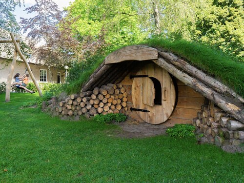 Comfortable Chalet With Microwave, Near Efteling