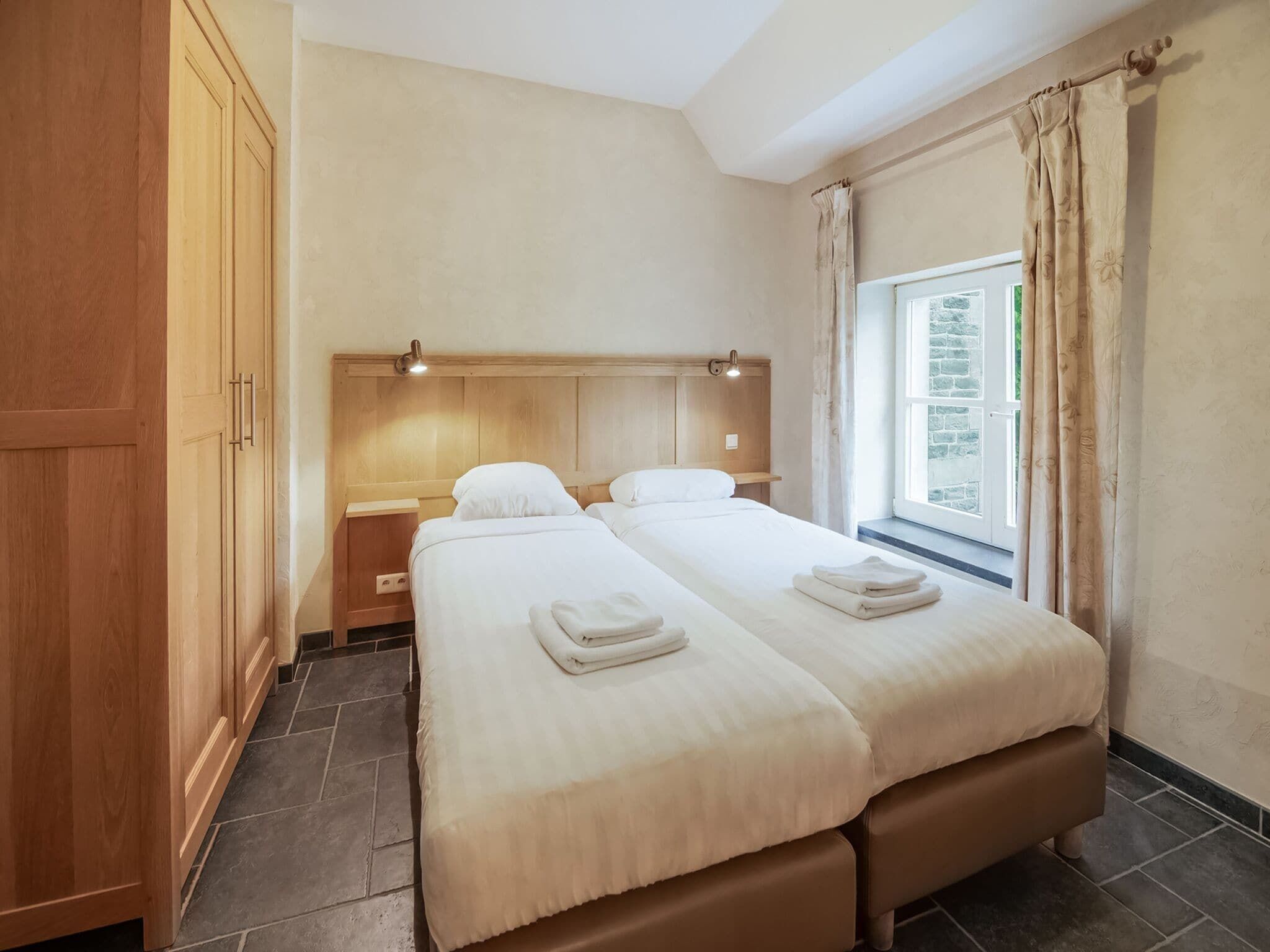 Huis | 6 slaapkamers, individueel gemeubileerd