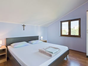 Apartment | 3 bedrooms, individually furnished