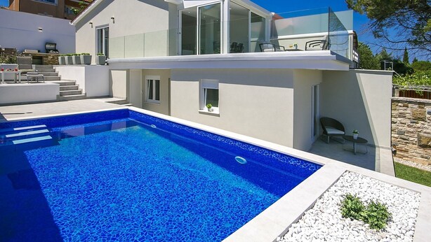 Exterior - Stunning Villa With Swimming Pool in Umag (Umag)
