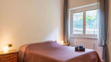 Apartment | 2 Schlafzimmer, individuell eingerichtet, Bügeleisen/Bügelbrett