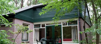 Restyled Bungalow in Spacious Carfree Holidaypark