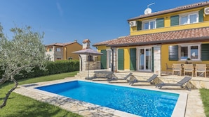 Unclassified image, 3 of 40, button - Modern Villa in Nova Vas With Swimming Pool (Brtonigla)