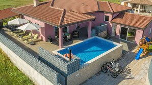 Unclassified image, 3 of 40, button - Modern Villa With Fenced Garden, Private Pool and Summer Kitchen, Beach Nearby (Brtonigla)
