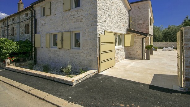 Exterior - Beautiful Stone Villa With Swimming Pool Near Sea in Porec (Tar-Vabriga)