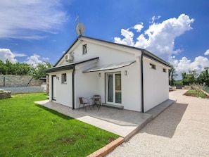 Exterior - Beautiful Detached Villa With Garden and Private Pool Near Umag (Umag)