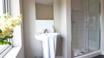 Shower, towels
